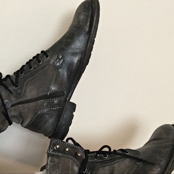 Black and brown worn in boots - Picture 3 of 3